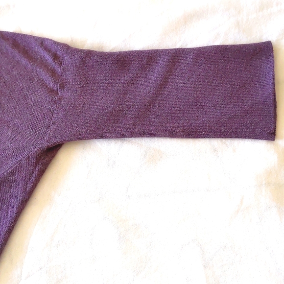 NWOT. Woman's Cotton/Cashmere blended shrug. - Picture 5 of 5